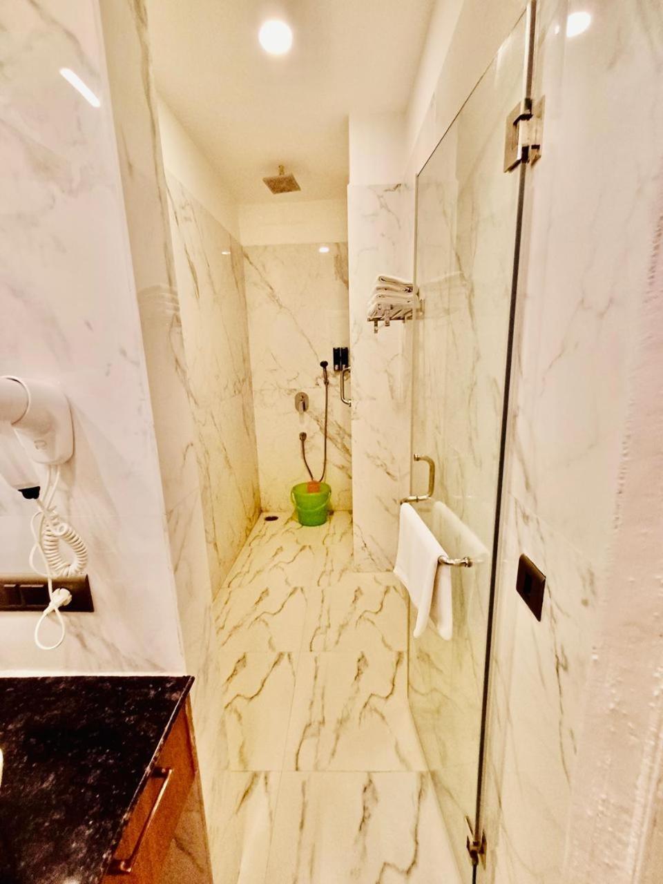 Seven Hills Hotel Пури Екстериор снимка
