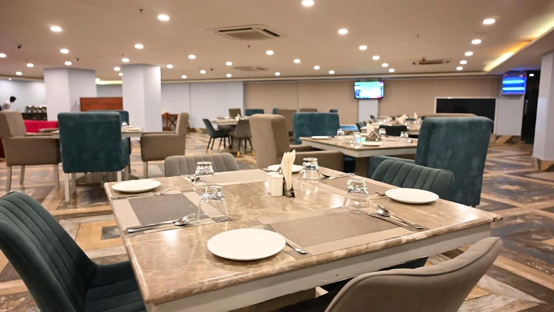 Seven Hills Hotel Пури Екстериор снимка
